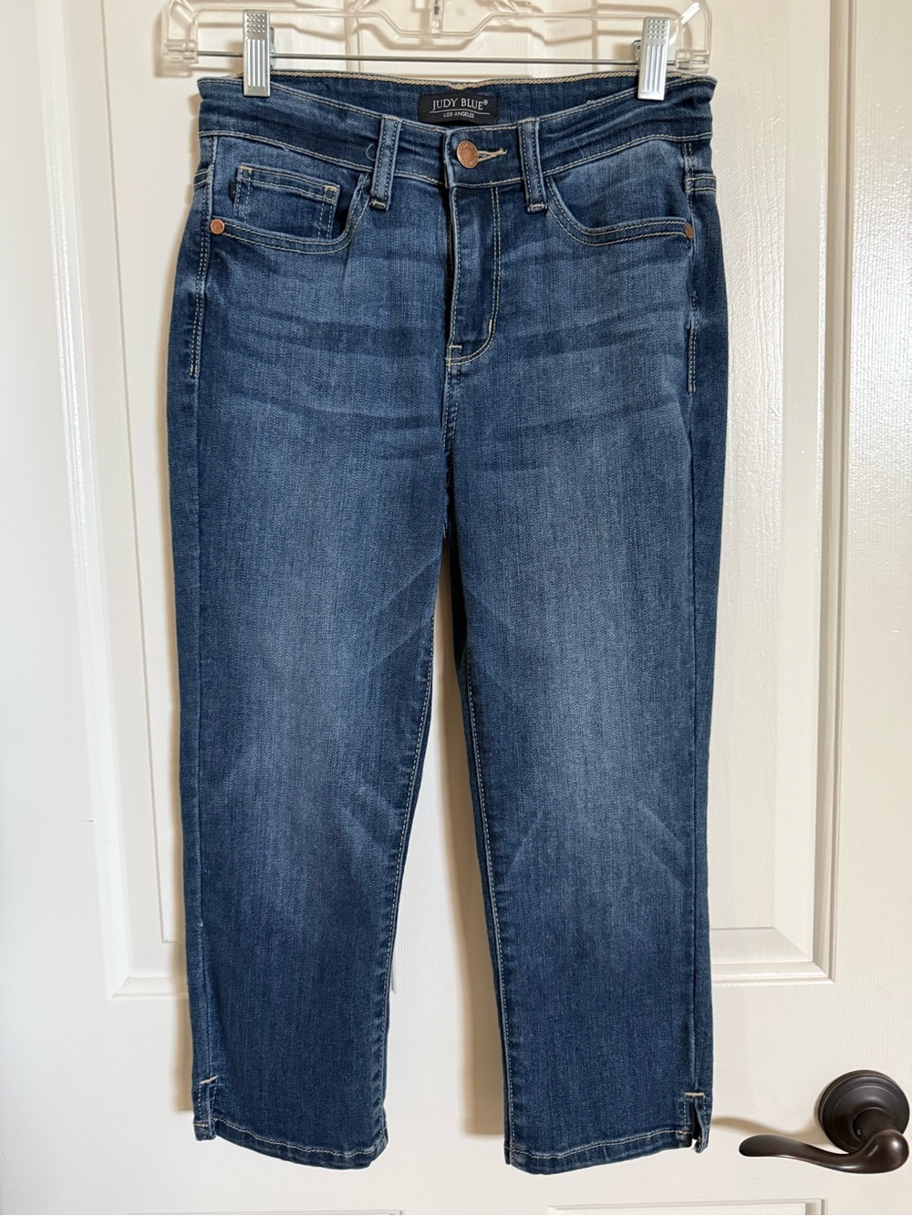 Judy Blue Medium-Dark Blue Cropped Slim Capri jeans